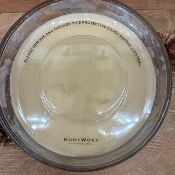 HomeWorx by Slatkin & Co Spiced Vanilla Pumpkin 18oz 4 Wick Candle - Picture 3 of 4